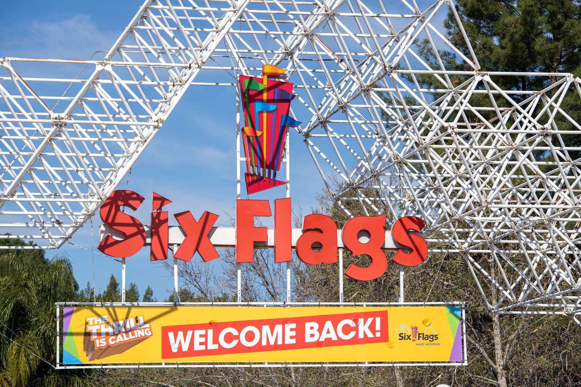 Six Flags St. Louis Now Requires Adult Chaperones for Guests 16 and Under
