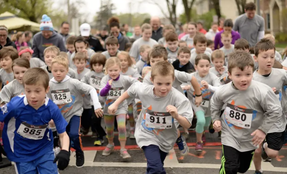 This Weekend in La Grange: A 5K, a Card Show, and Zero Excuses